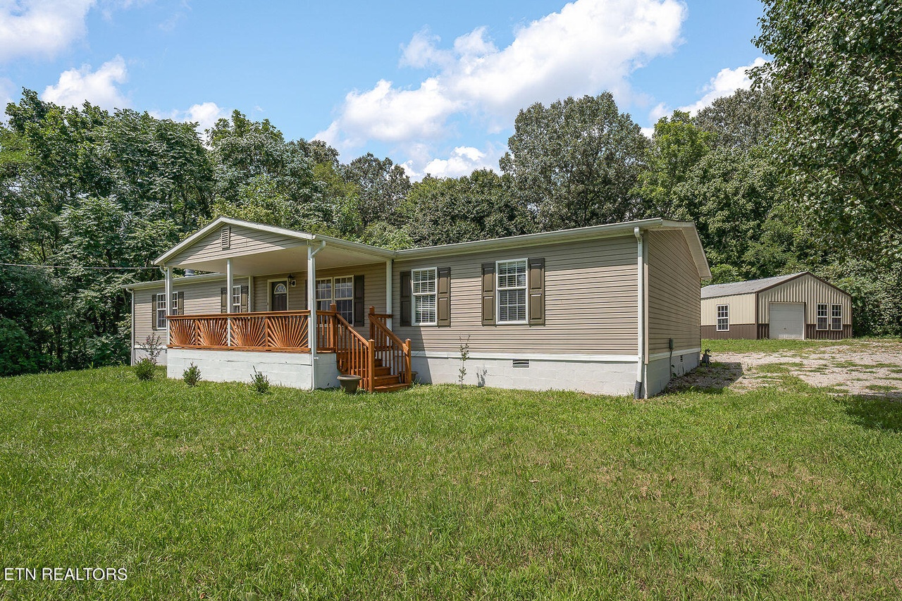 504 CEDAR GROVE ROAD Ln, Sparta, TN 38583 | MLS# 1238146 | Redfin