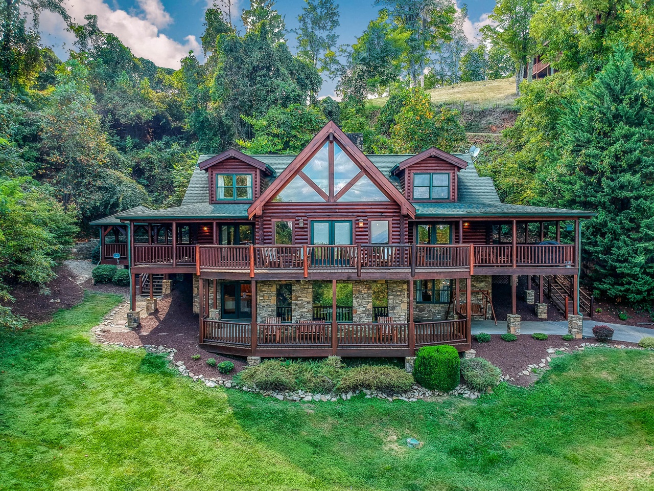 2414 Walnut Cove Way, Sevierville, TN 37862 MLS 1059379 Redfin