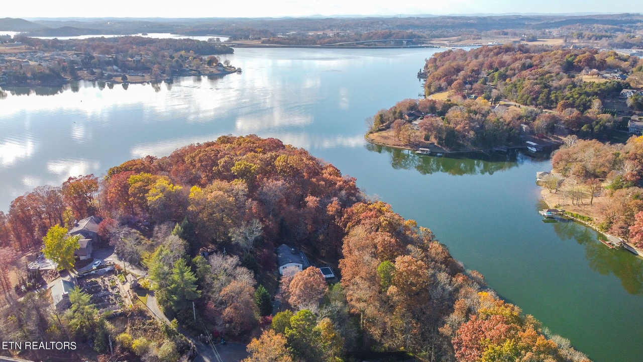 1464 Twin Coves Dr, Lenoir City, TN 37772 MLS 1247422 Redfin