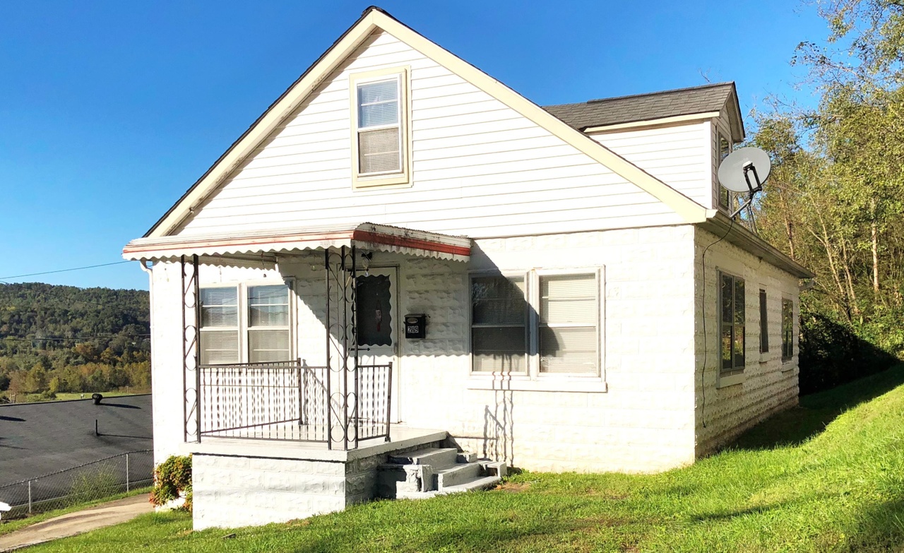 289 Logan St, Jellico, TN 37762 MLS 1059442 Redfin