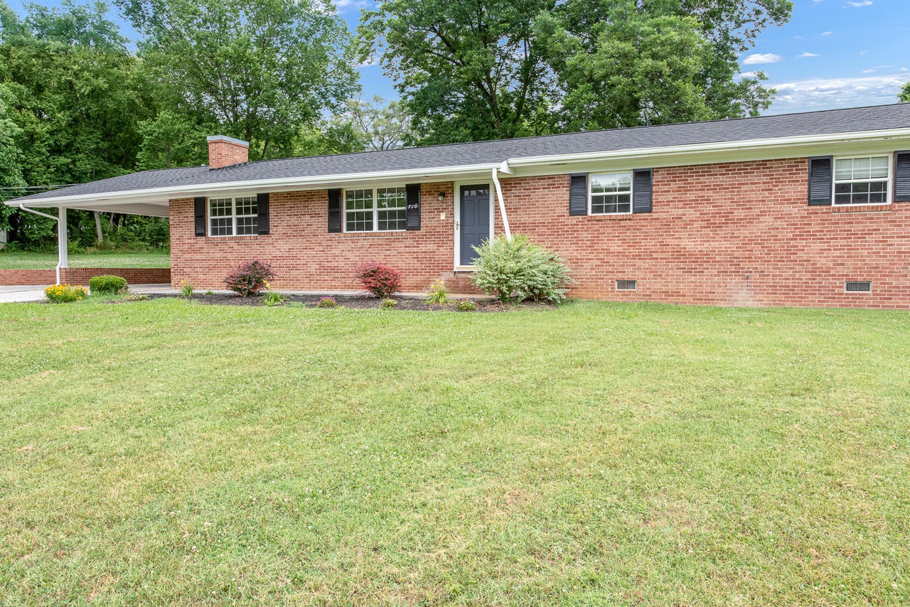 716 S Everett High Rd, Maryville, TN 37804 | MLS# 1103999 | Redfin