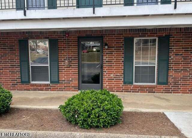 Property at 23 Mountain Creek Rd, Chattanooga, TN 37405, 2 beds, 2 baths