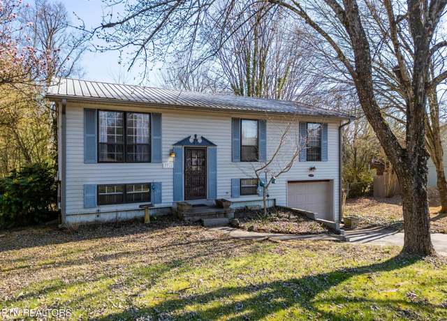 Property at 7724 Queensbury Dr, Knoxville, TN 37919, 3 beds, 2 baths