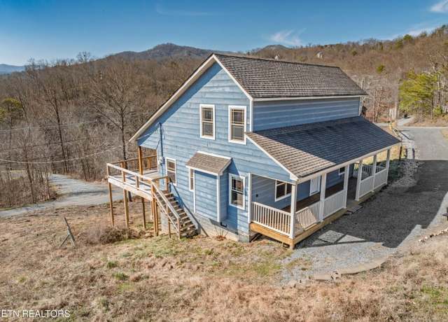 Property at 1108 Circle Pt, Gatlinburg, TN 37738, 2 beds, 2.5 baths