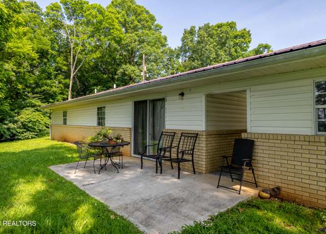 Property at 2825 P V T Dr, Dandridge, TN 37725, 3 beds, 1.5 baths