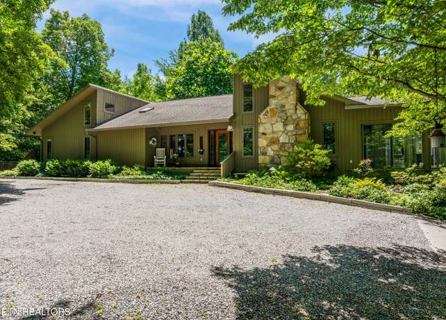Property at 11104 Poplar Ridge Rd, Knoxville, TN 37932, 7 beds, 5.5 baths
