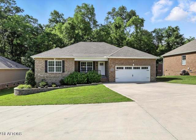 Property at 1712 Wilkinson Pike, Maryville, TN 37803, 4 beds, 2 baths