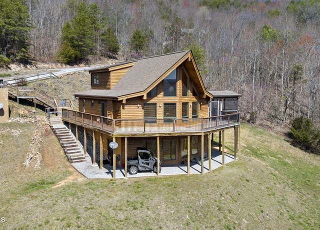 Property at 131 Broadmoor Ln, New Tazewell, TN 37825, 3 beds, 3.5 baths