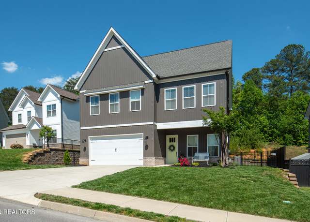 Property at 3256 Denver Ln, Knoxville, TN 37931, 3 beds, 2.5 baths