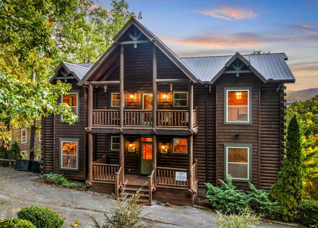 Property at 1964 Blackthorn Trl, Sevierville, TN 37876, 12 beds, 11.5 baths