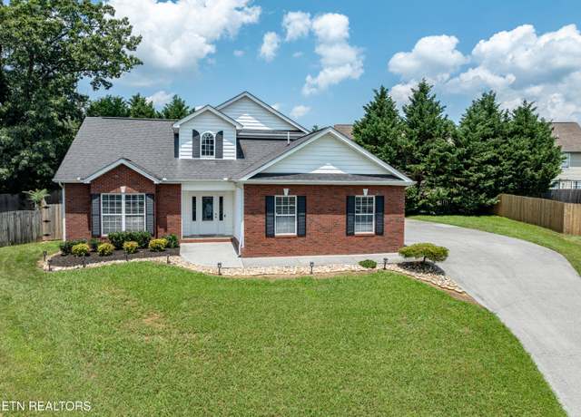 Property at 6431 Hollow Oak Ln, Knoxville, TN 37921, 4 beds, 2.5 baths