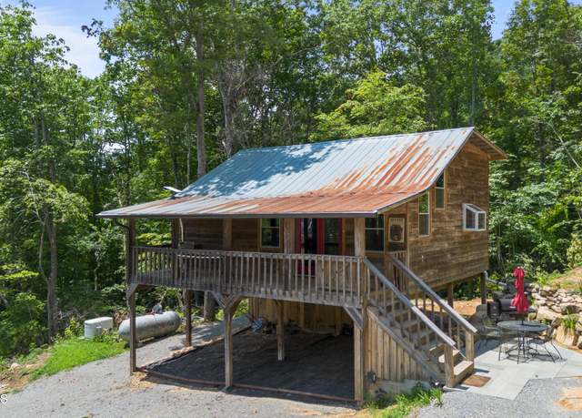Property at 184 Tecumseh Trl, Speedwell, TN 37870, 2 beds, 1.5 baths