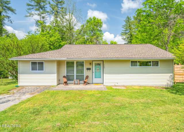 Property at 132 W Bryn Mawr Cir, Oak Ridge, TN 37830, 3 beds, 1 bath