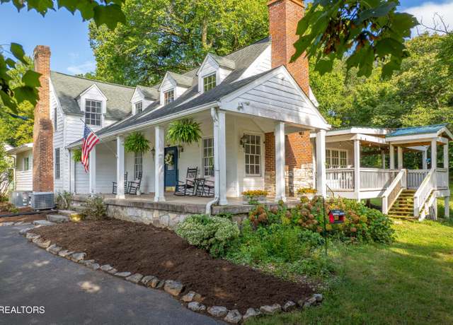 Property at 200 S Carter School Rd, Strawberry Plains, TN 37871, 4 beds, 3 baths