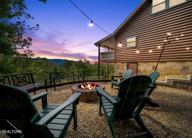 Property at 859 Pinnacle Vista Rd, Gatlinburg, TN 37738, 3 beds, 2 baths