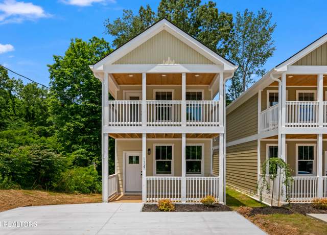 Property at 174 W Meeting St, Dandridge, TN 37725, 3 beds, 3 baths