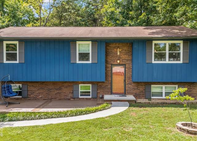 Property at 701 Ike Ln, Knoxville, TN 37918, 4 beds, 3 baths