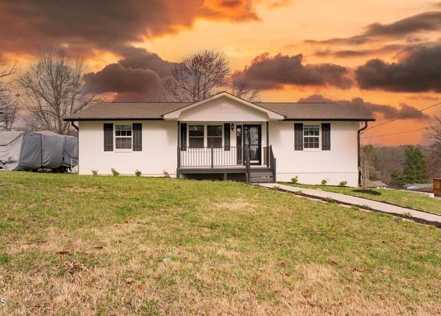 Property at 8424 Grane Lefe St, Knoxville, TN 37938, 4 beds, 3 baths