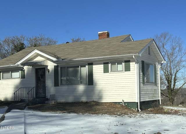 Property at 5203 Northside Dive Dr, Knoxville, TN 37912, 2 beds, 1 bath