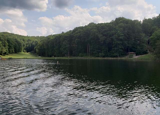Property at 104 &106 Chatham Ln, Fairfield Glade, TN 38558