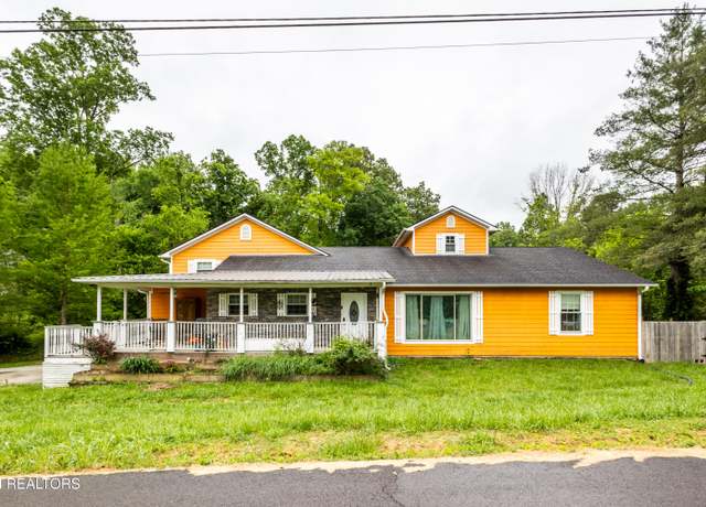 Property at 720 Oliver Rd, Knoxville, TN 37920, 4 beds, 3.5 baths