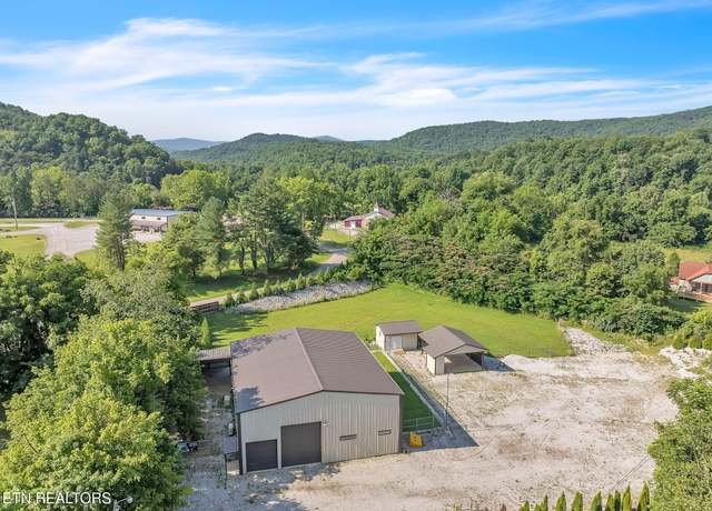 Property at 1988 Winona Rd, Huntsville, TN 37756, 4 beds, 4 baths