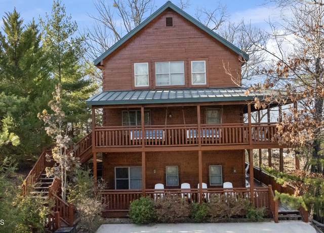 Property at 3531 Peggy Ln, Sevierville, TN 37876, 5 beds, 5 baths