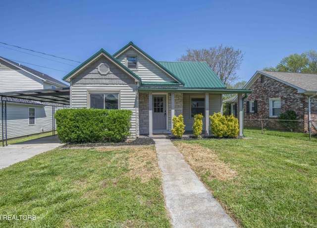 Property at 206 Seventh St, Maryville, TN 37804, 3 beds, 2 baths
