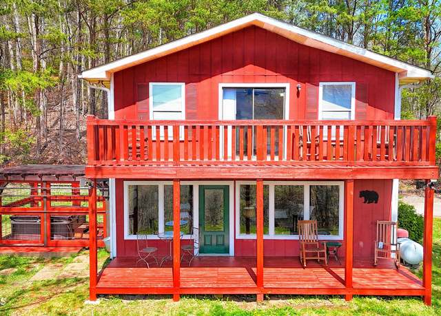 Property at 3755 Warden Branch Ln, Gatlinburg, TN 37738, 3 beds, 2 baths