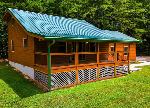 Property at 515 Smelcer Dr, Pigeon Forge, TN 37863, 3 beds, 2 baths