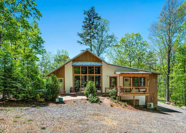 Property at 3719 Clabo Mountain Ln, Sevierville, TN 37862, 4 beds, 3 baths