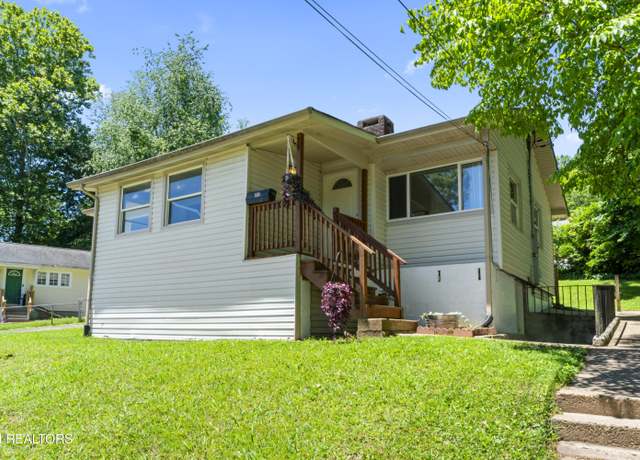 Property at 104 Carlisle Ln, Oak Ridge, TN 37830, 3 beds, 2 baths