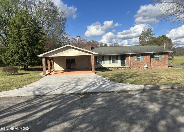 Property at 211 Hubbard Dr, Maryville, TN 37804, 3 beds, 1.5 baths