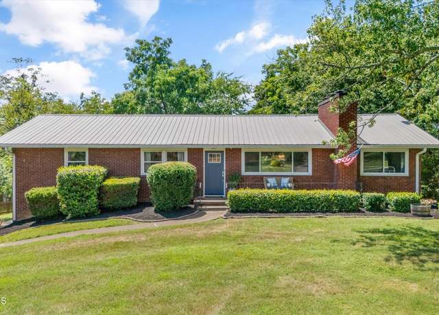 Property at 301 NW Portsmouth Rd, Knoxville, TN 37909, 4 beds, 2.5 baths