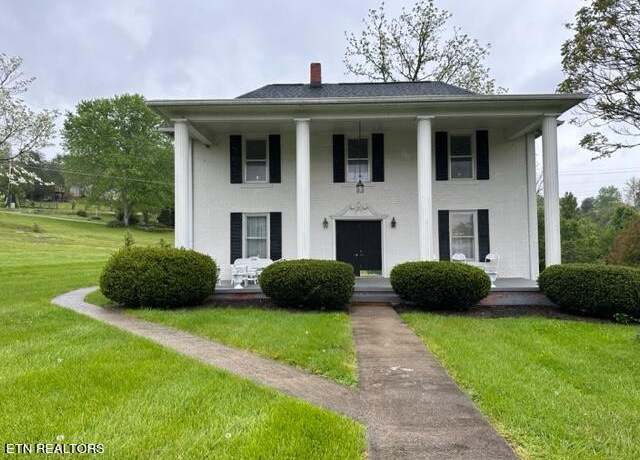 Property at 696 Forge Ridge Rd, Harrogate, TN 37752, 4 beds, 2 baths