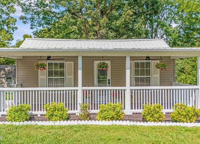 Property at 5822 3rd Ln, Knoxville, TN 37912, 2 beds, 1 bath