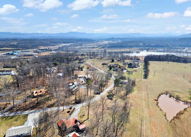 Property at 534 White Oak Cir, Kodak, TN 37764, 4 beds, 3 baths