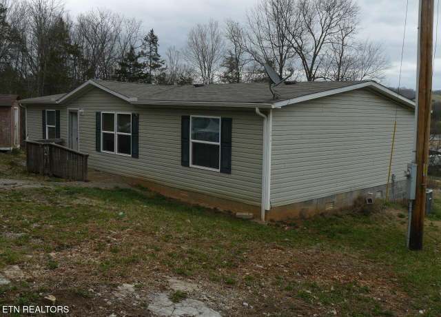Property at 498 Miley Dr, Tazewell, TN 37879, 3 beds, 2 baths