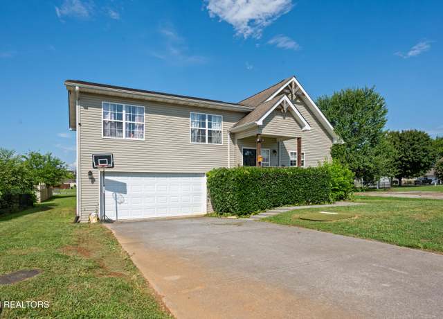 Property at 2340 Monarch Cir, Sevierville, TN 37876, 3 beds, 2 baths