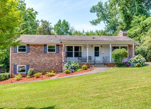 Property at 104 Miramar Cir, Oak Ridge, TN 37830, 3 beds, 3 baths