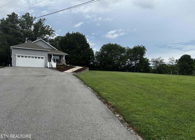 Property at 526 Turkey Oak Rd, Crossville, TN 38555, 3 beds, 2 baths