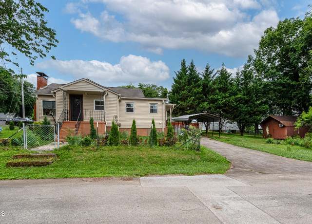 Property at 407 Bogle St, Maryville, TN 37804, 2 beds, 2 baths