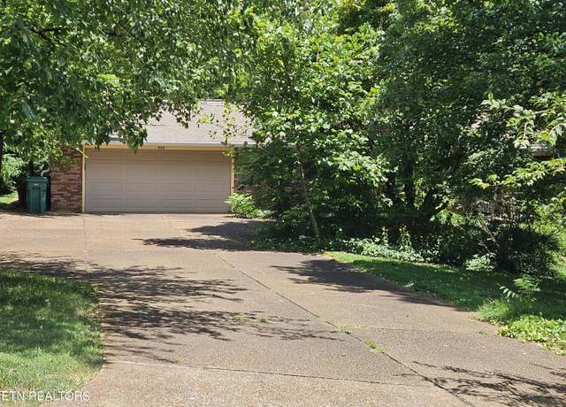 Property at 328 Sevenoaks Trl, Knoxville, TN 37922, 4 beds, 2.5 baths