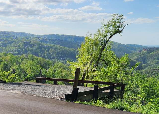 Property at 555 Forest Springs Dr, Gatlinburg, TN 37738