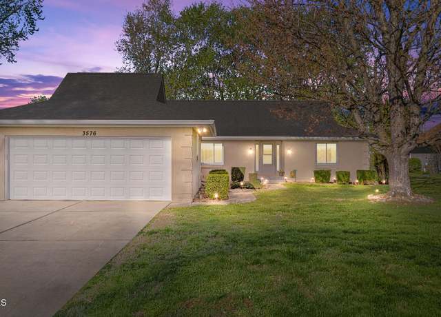 Property at 3576 E Atherton Ln, Baneberry, TN 37890, 3 beds, 3 baths