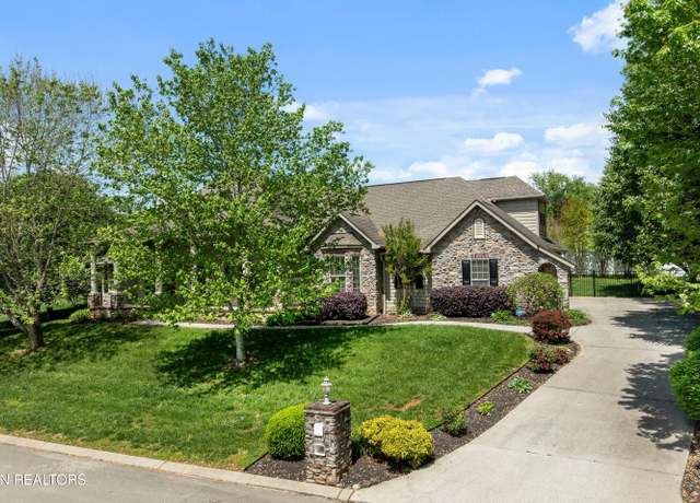 Property at 3756 Andrew Boyd Dr, Maryville, TN 37804, 3 beds, 2.5 baths