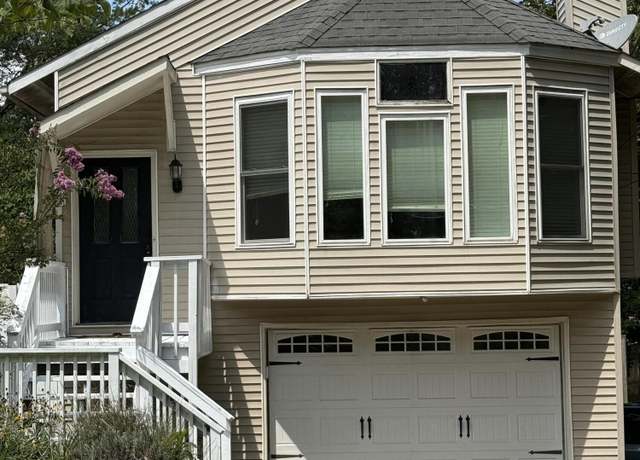 Property at 7637 Chatham Cir, Knoxville, TN 37909, 2 beds, 2 baths
