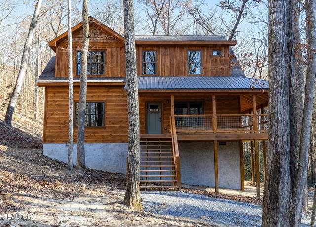 Property at 3045 Jones Creek Ln, Sevierville, TN 37876, 3 beds, 4 baths