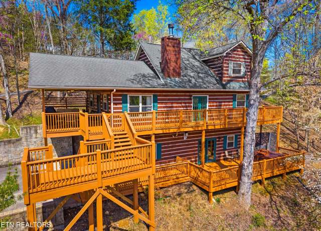 Property at 429 Filet Ln, Dandridge, TN 37725, 3 beds, 3.5 baths