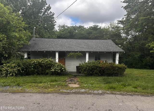 Property at 223 Seaman St, Knoxville, TN 37919, 2 beds, 1 bath